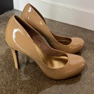 Jessica Simpson Nude leather Pumps (size 7.5)